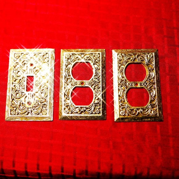 Other - VINTAGE ~ Set of 3 Switch Plates for ONE PRICE